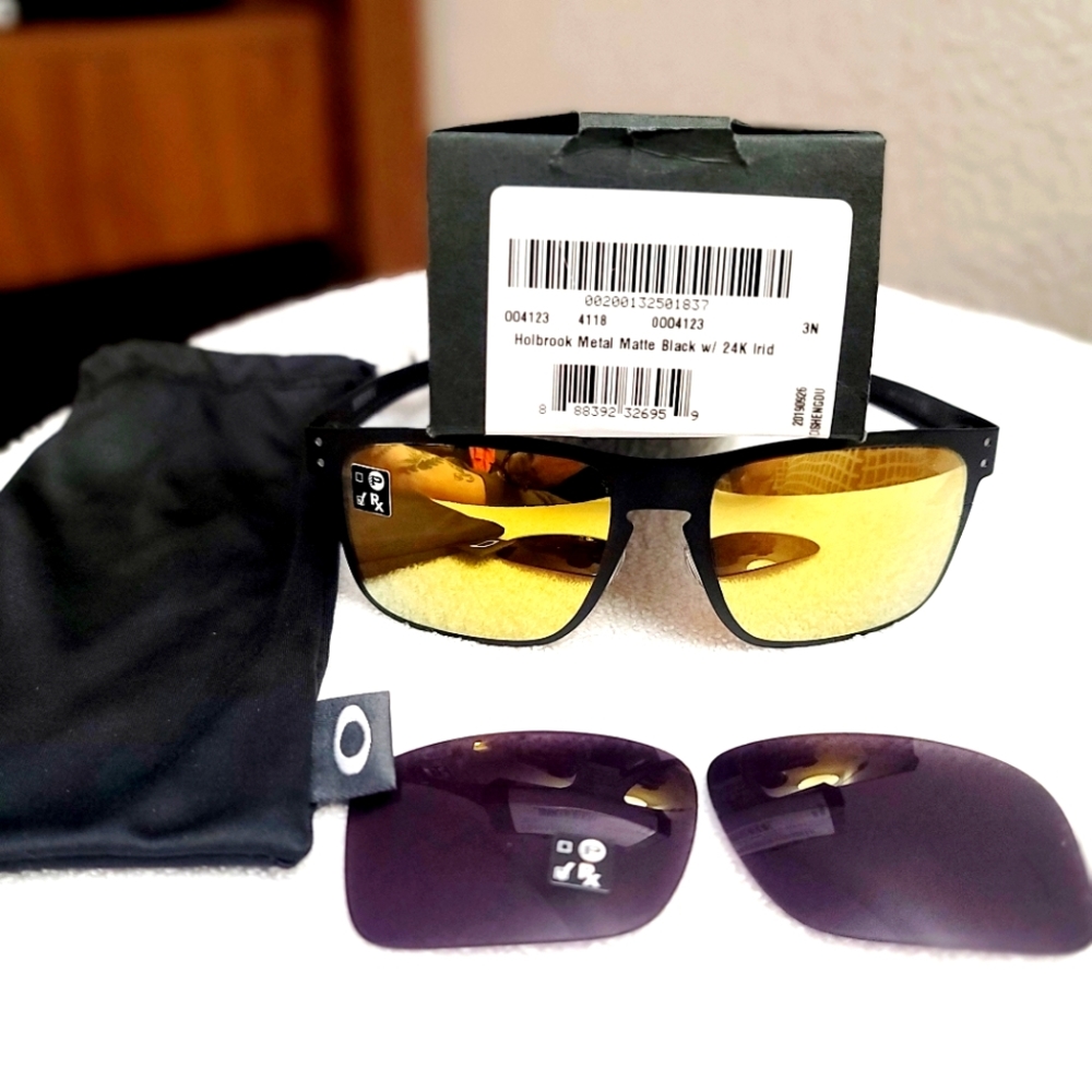Oakley holbrook metal
